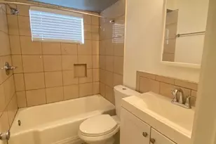 4701 Bell St, Houston, TX 77023 - Photo 11