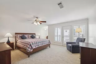 2425 Potomac Dr, Houston, TX 77057 - Photo 9