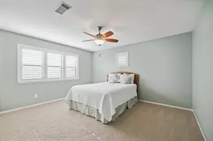 2425 Potomac Dr, Houston, TX 77057 - Photo 11