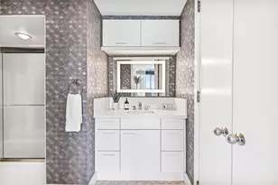 5220 Seawall Blvd, Galveston, TX 77551 - Photo 31