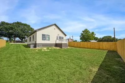 425 N Holland, Bellville, TX 77418 - Photo 29