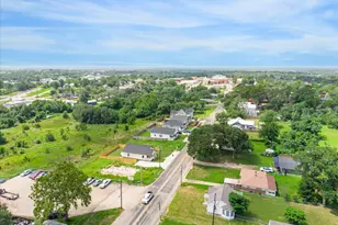 425 N Holland, Bellville, TX 77418 - Photo 37