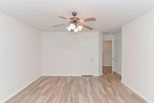 4022 Mt Everest Way, Katy, TX 77449 - Photo 9