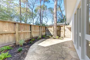 50 Saddlebrook Ln, Houston, TX 77024 - Photo 9