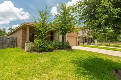 138 Meadow Grove Drive, Conroe, TX 77384 - Photo 9