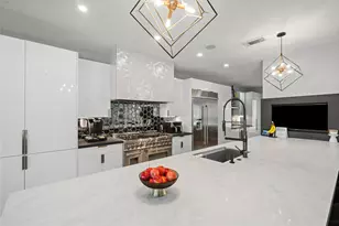 610 Piedmont St, Sugar Land, TX 77478 - Photo 13