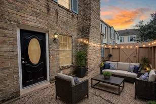 13240 Trail Hollow Dr, Houston, TX 77079 - Photo 7