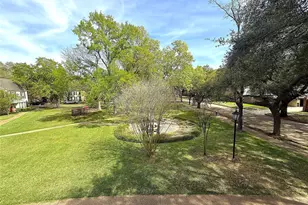 13240 Trail Hollow Dr, Houston, TX 77079 - Photo 43