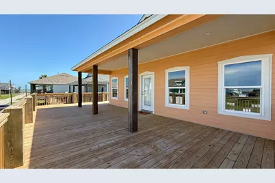 865 Palmetto Drive, Crystal Beach, TX 77650 - Photo 17