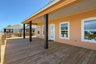 865 Palmetto Dr, Crystal Beach, TX 77650 - Photo 17