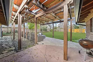 5618 Cerritos Dr, Houston, TX 77035 - Photo 27