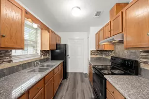 1935 1st St, Hempstead, TX 77445 - Photo 9