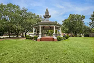 111 E 18th St, Houston, TX 77008 - Photo 5