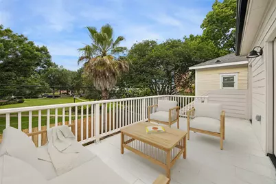 111 E 18th Street, Houston, TX 77008 - Photo 37