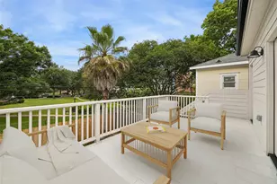 111 E 18th St, Houston, TX 77008 - Photo 37