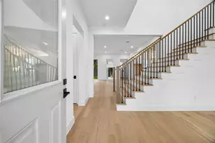 111 E 18th St, Houston, TX 77008 - Photo 7