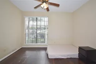 8055 Cambridge St, Houston, TX 77054 - Photo 19