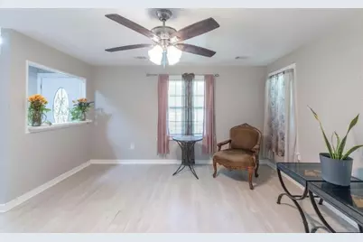 2118 Rolling Hills Road, Conroe, TX 77303 - Photo 11