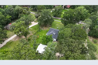 2118 Rolling Hills Road, Conroe, TX 77303 - Photo 37