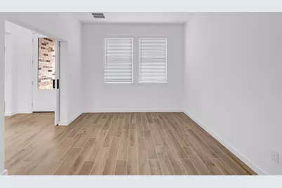 12527 Old Fashion Circle, Mont Belvieu, TX 77535 - Photo 5