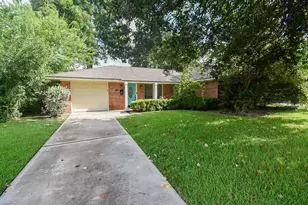 2210 Gardenia Dr, Houston, TX 77018 - Photo 1