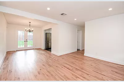 2210 Gardenia Drive, Houston, TX 77018 - Photo 5