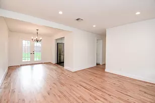 2210 Gardenia Dr, Houston, TX 77018 - Photo 5