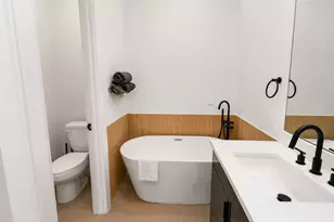 6742 Peerless St, Houston, TX 77021 - Photo 17
