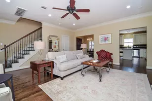 1106 W 18th St, Houston, TX 77008 - Photo 9