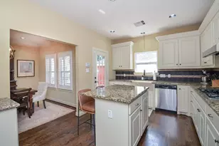 1106 W 18th St, Houston, TX 77008 - Photo 13
