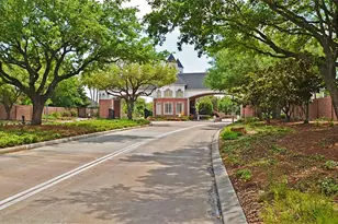 14339 Shadow Garden Ln, Houston, TX 77077 - Photo 3