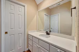 4522 Amble Oak Ct, Houston, TX 77059 - Photo 47