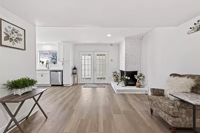 724 Country Place Drive #E, Houston, TX 77079 - Photo 7