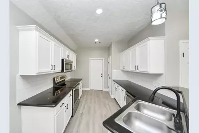 1105 E Kyle Road, Clute, TX 77531 - Photo 11