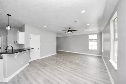 1105 E Kyle Road, Clute, TX 77531 - Photo 5