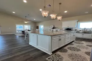 1150 Waterview Ln, Bolivar, TX 77650 - Photo 5