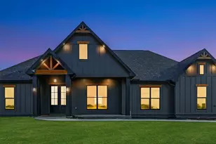 643 Chuckwagon Trail, Angleton, TX 77515 - Photo 1