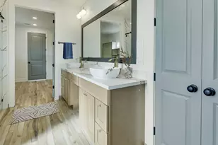 643 Chuckwagon Trail, Angleton, TX 77515 - Photo 9