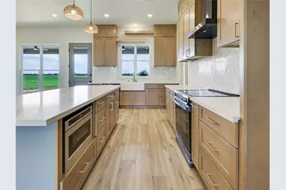 643 Chuckwagon Trail, Angleton, TX 77515 - Photo 31