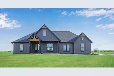 643 Chuckwagon Trail, Angleton, TX 77515 - Photo 3