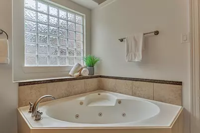 6 Millsap, The Woodlands, TX 77382 - Photo 35