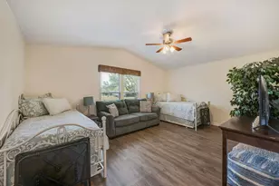 412 Leaning Oak Ln, Somerville, TX 77879 - Photo 17