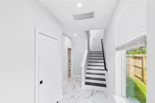 3415 Daphne St, Houston, TX 77021 - Photo 3