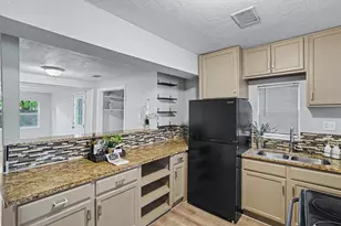 2523 7th Ave N, Texas City, TX 77590 - Photo 7