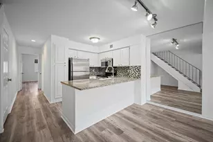 2425 Holly Hall St, Houston, TX 77054 - Photo 9