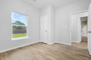 19210 Akin Dr, Crosby, TX 77532 - Photo 13