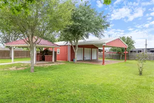 2610 School St, Needville, TX 77461 - Photo 41