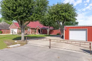 2610 School St, Needville, TX 77461 - Photo 5