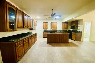 2500 Southline Rd, Conroe, TX 77384 - Photo 9