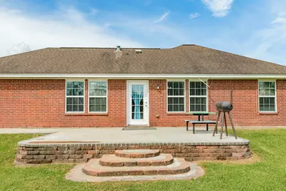 130 Pin Oak Drive, Angleton, TX 77515 - Photo 11